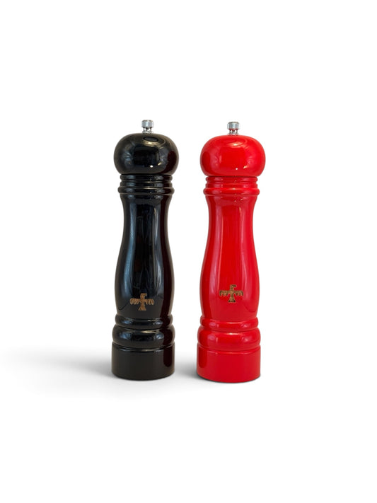 Hwat & Akal | Rojo y Negro Brillante | 22 cm